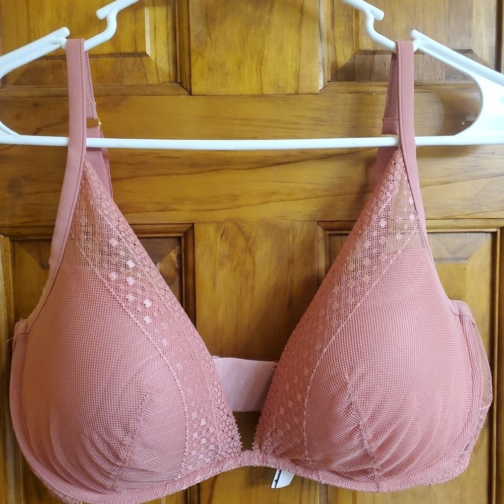 Victoria's Secret 36DD Plunge Bra Womens Pink Lace Incredible 399184 Lingerie